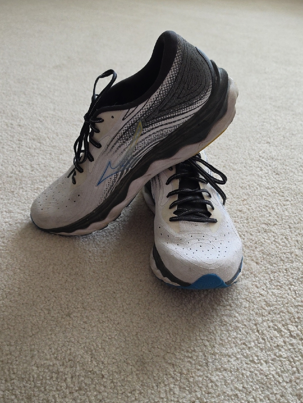Brooks Men's Athletic Running Shoes in White, Black and Blue